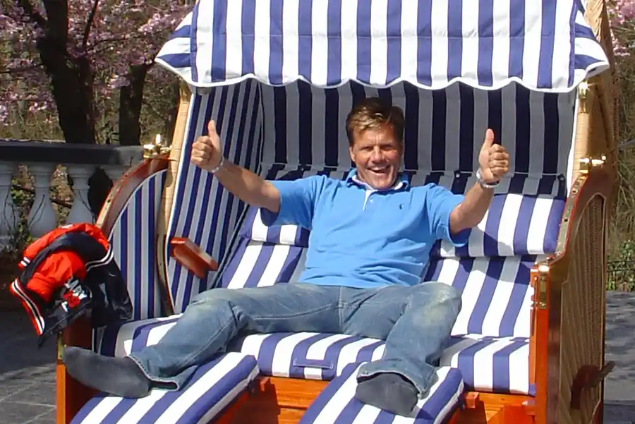 Dieter Bohlem im Strandkorb