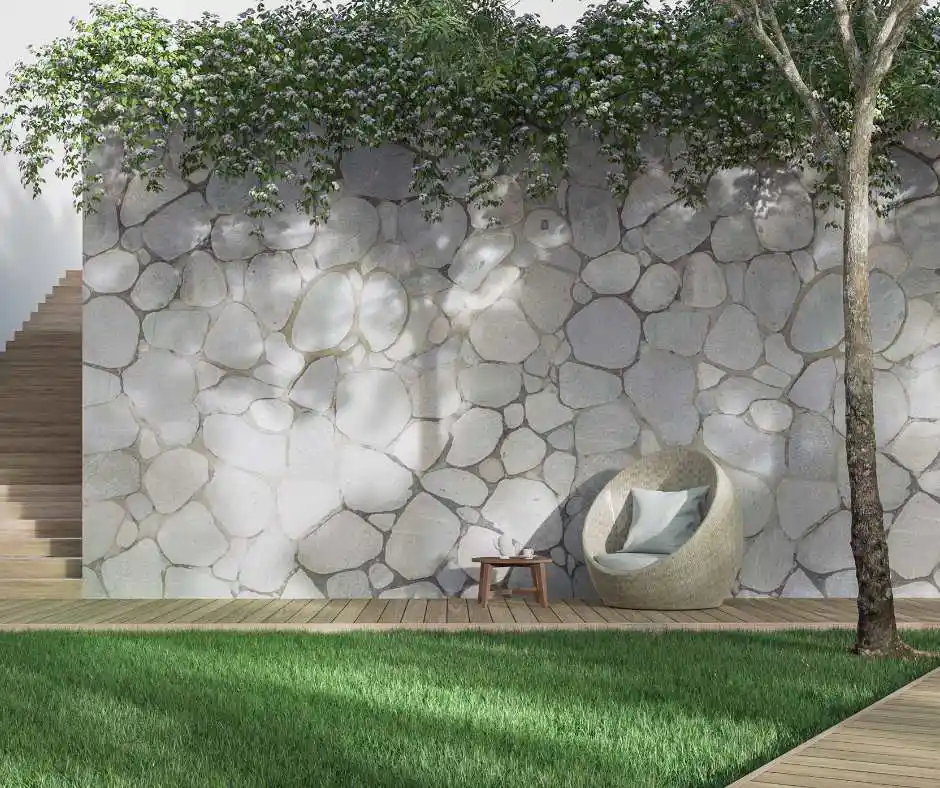 Mauer als Windschutz im Garten