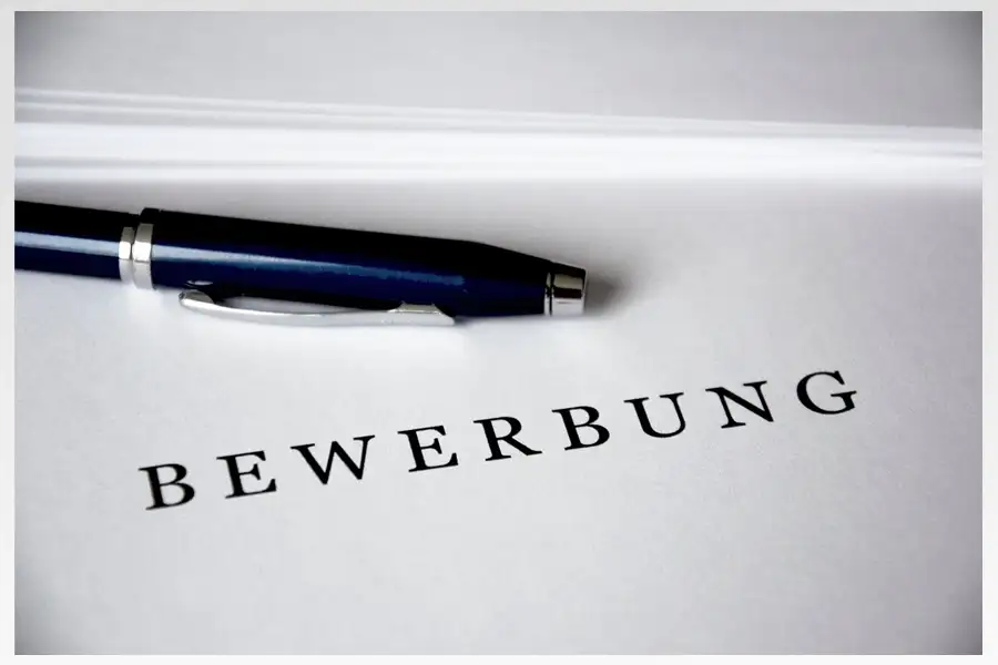 Bewerbung - Stellenanzeigen