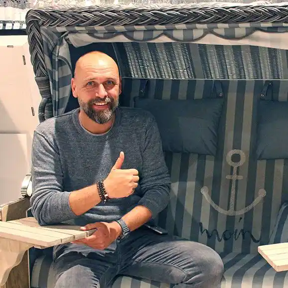 Holger Stanislavski im Strandkorb